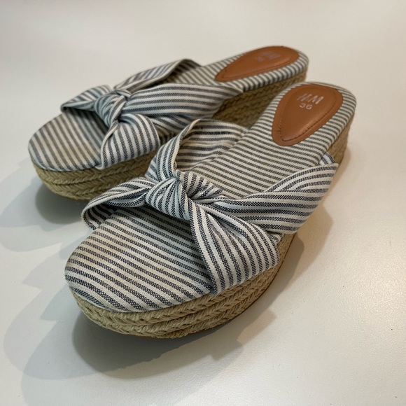 Blue and White Summer Flats From H&M - Picture 3 of 4